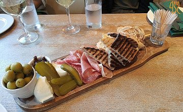The Wine Circle